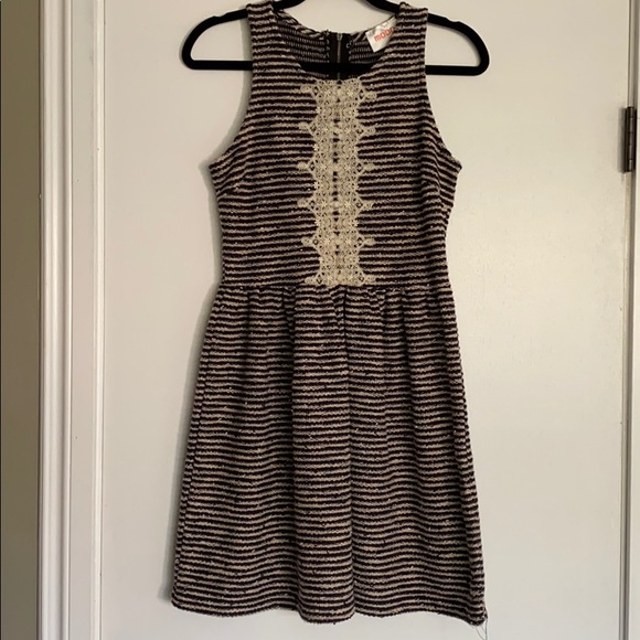 Tank Dress with Lace Detail - Picture 4 of 4